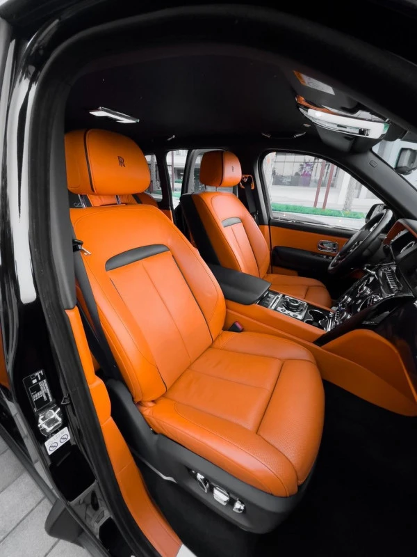  Black Rolls Royce Cullinan Black Badge Photo 