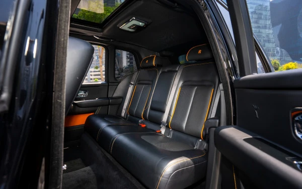  Black Rolls Royce Cullinan Photo 