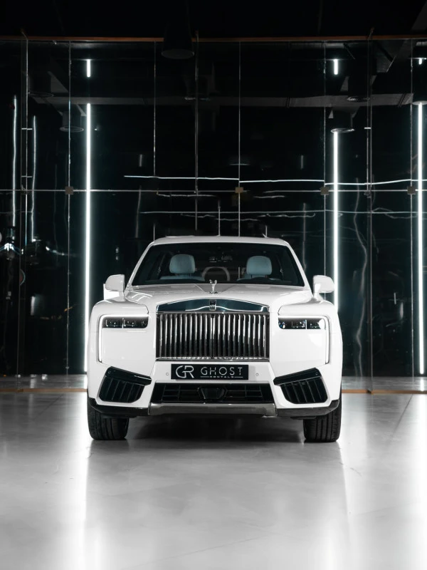  White Rolls Royce Cullinan SERIES 2 Photo 