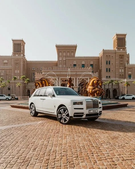  White Rolls Royce Cullinan Photo 